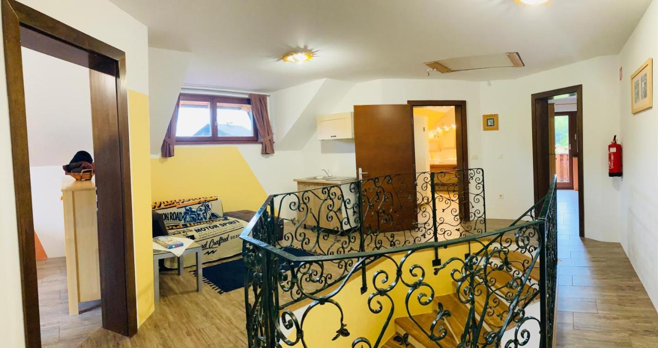 Family House Villa Мозирие Екстериор снимка