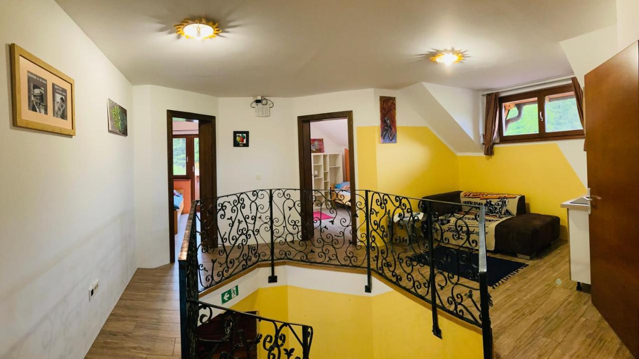 Family House Villa Мозирие Екстериор снимка